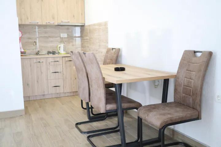 Apartments R&M Tivat Kültér fotó