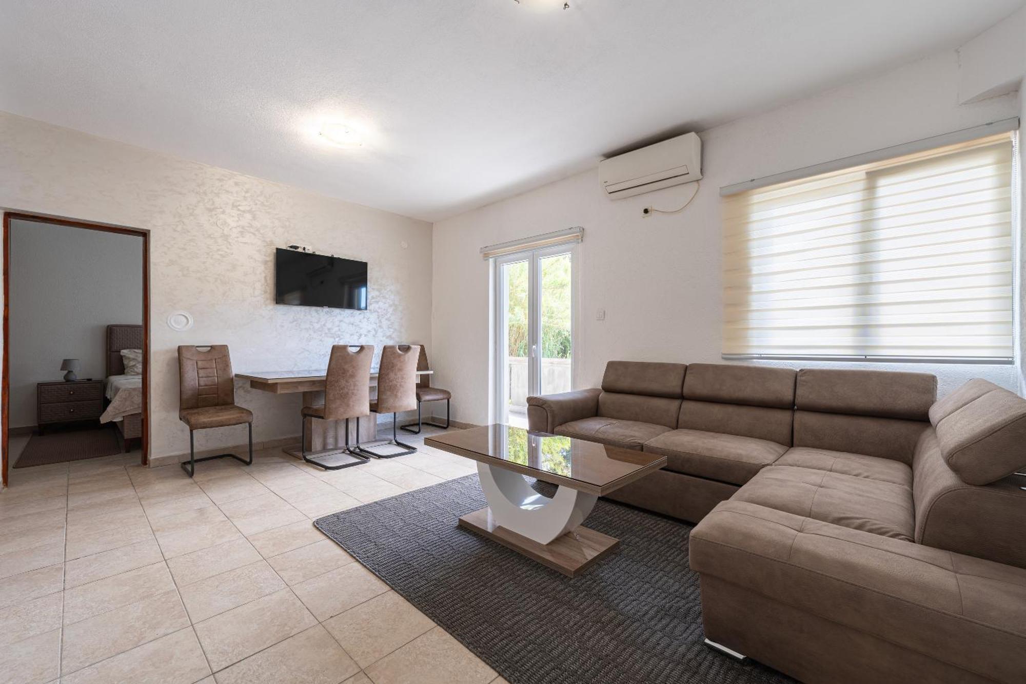 Apartments R&M Tivat Kültér fotó